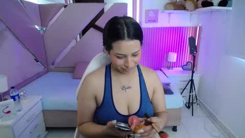 mia_garcia28 online show from September 17, 7:59 pm