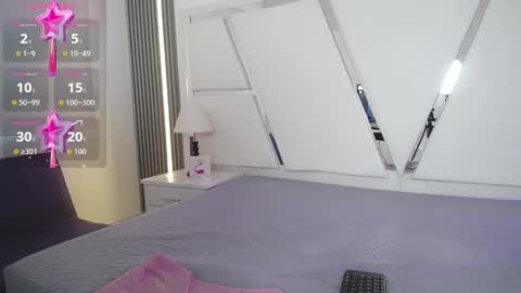 mia_garcia28 online show from September 25, 8:23 pm