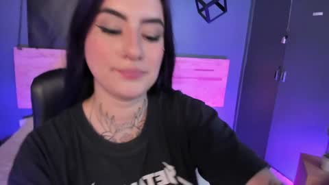 Val  online show from December 19, 8:13 pm