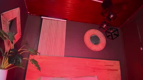 Val  online show from November 25, 4:51 pm