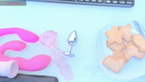    online show from December 31, 11:09 am