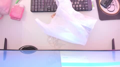    online show from October 7, 12:02 pm