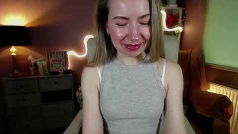 Mia online show from February 23, 11:00 am