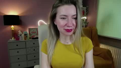 Mia online show from March 9, 11:25 am