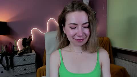 Mia online show from September 12, 6:35 am