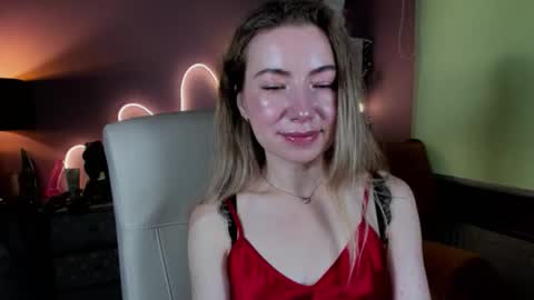 Mia online show from September 20, 6:58 am