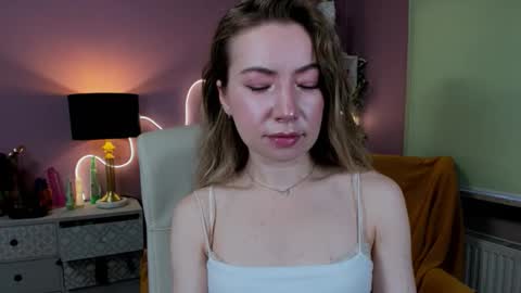 Mia online show from October 26, 7:36 am