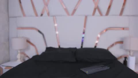    online show from October 26, 3:40 pm