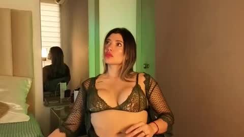 Mia Monroe online show from November 10, 9:58 pm