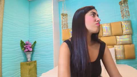 Snapshot of mia_montess chatting on October 14, 1:12 pm mia montess online show from October 14, 1:12 pm