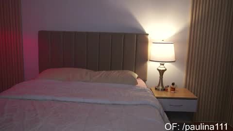 Snapshot of mia_paulina chatting on October 31, 7:04 pm Instagram Nelyiramirez online show from October 31, 7:04 pm