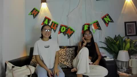 Snapshot of mia_petite72 chatting on November 4, 10:42 pm mia_petite72 online show from November 4, 10:42 pm