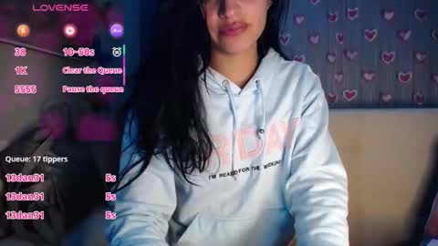 Snapshot of mia_petitebaby chatting on November 19, 4:51 pm Ma online show from November 19, 4:51 pm