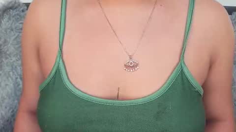 Mia Roux online show from September 22, 11:45 am