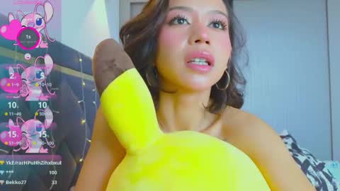 Mia online show from March 7, 7:30 am