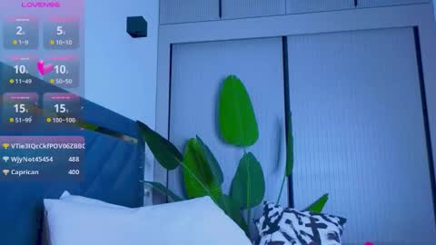 Mia online show from September 16, 12:50 pm