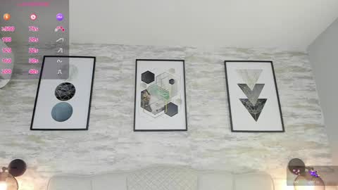 Snapshot of mia_slutty_ chatting on February 20, 7:23 am Mia online show from February 20, 7:23 am