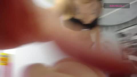 Snapshot of mia_swift_ch chatting on December 13, 10:37 pm mia_swift_ch online show from December 13, 10:37 pm