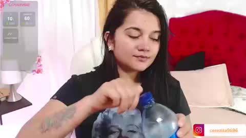 Mia  online show from September 23, 2:03 am