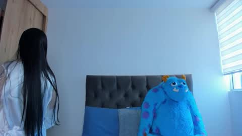    online show from November 2, 6:32 pm