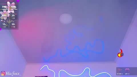 Mia online show from January 28, 9:08 pm