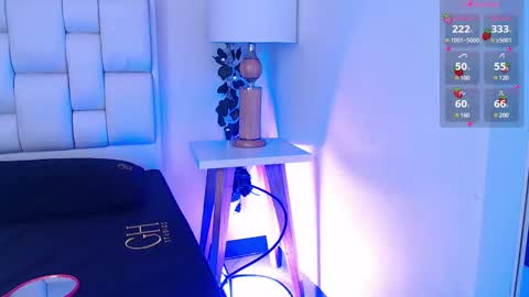 Mia online show from February 13, 11:39 am