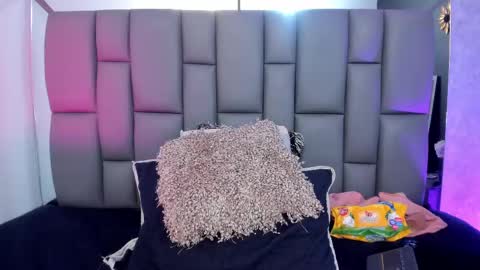 Mia online show from February 27, 12:13 pm