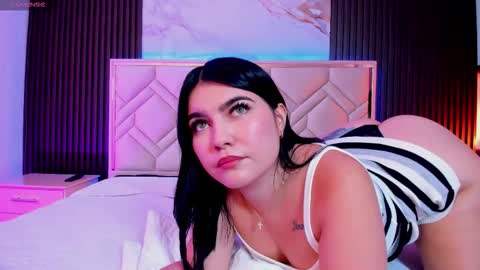 Miaa Farrel online show from September 9, 7:35 pm