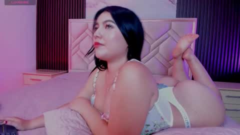 Miaa Farrel online show from October 6, 7:11 pm