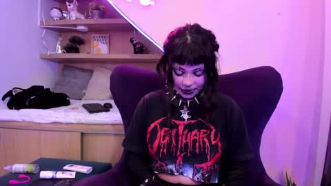 Snapshot of miaamane chatting on February 1, 6:40 pm Mia online show from February 1, 6:40 pm