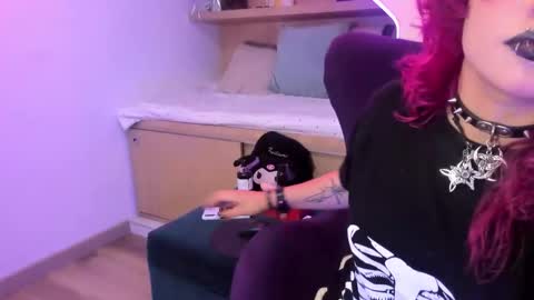 Snapshot of miaamane chatting on February 20, 12:47 pm Mia online show from February 20, 12:47 pm