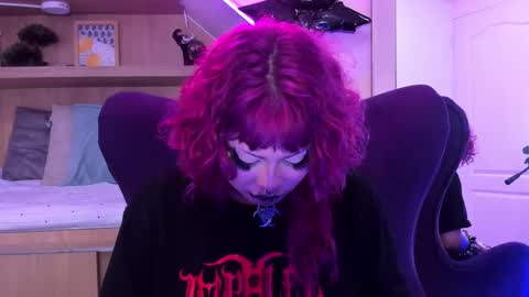 Snapshot of miaamane chatting on February 22, 3:58 pm Mia online show from February 22, 3:58 pm