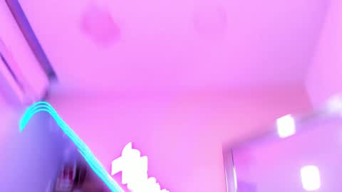 Snapshot of miaamane chatting on February 23, 3:40 pm Mia online show from February 23, 3:40 pm