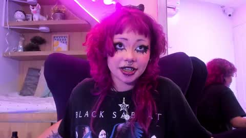 Snapshot of miaamane chatting on February 23, 6:45 pm Mia online show from February 23, 6:45 pm