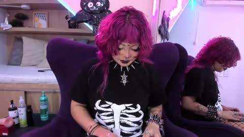 Snapshot of miaamane chatting on February 28, 1:03 pm Mia online show from February 28, 1:03 pm