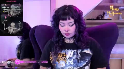 Snapshot of miaamane chatting on October 23, 3:28 am Mia online show from October 23, 3:28 am