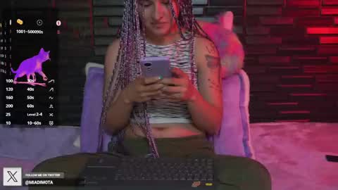 Snapshot of miadimota chatting on December 6, 6:26 am Mia online show from December 6, 6:26 am