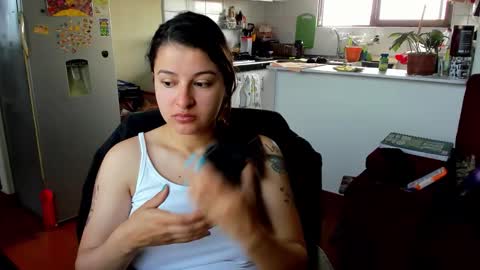 Snapshot of miadimota chatting on October 4, 6:50 pm Mia online show from October 4, 6:50 pm