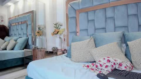 Mia  online show from November 16, 12:55 pm