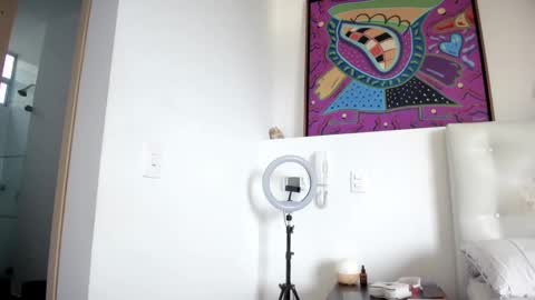 Mia online show from February 9, 9:06 pm