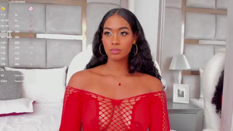 Call me Mia online show from December 4, 2:09 am