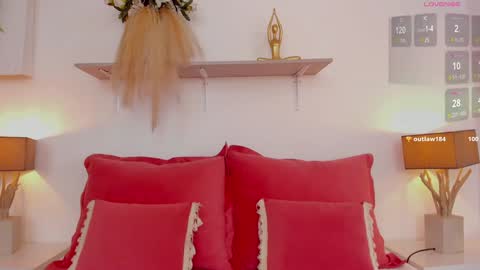 Call me Mia online show from February 1, 8:26 pm