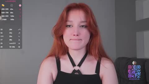 Snapshot of miagloww chatting on November 24, 2:17 pm Mia online show from November 24, 2:17 pm