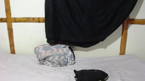 Mia  Sam online show from September 9, 10:20 pm