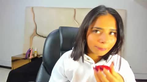 miahsex69 online show from September 15, 3:06 am