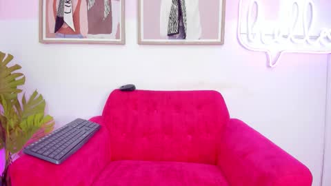 Mia Khalifa online show from November 12, 3:40 am