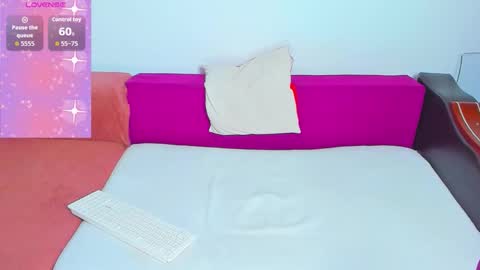 Mia Kittyy online show from October 6, 6:05 pm