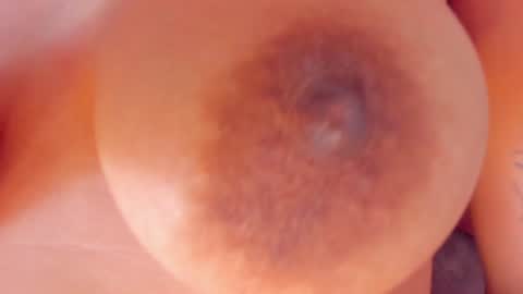 Snapshot of miakris1 chatting on February 6, 10:00 pm miakris1 online show from February 6, 10:00 pm