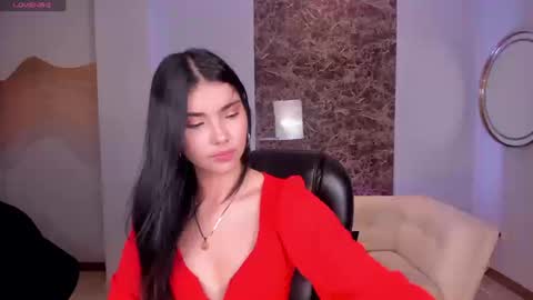 Snapshot of mialaurence_ chatting on September 24, 8:01 pm Call me Mia online show from September 24, 8:01 pm