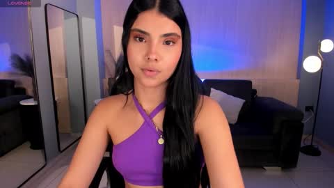 Snapshot of mialaurence_ chatting on November 1, 7:05 pm Call me Mia online show from November 1, 7:05 pm